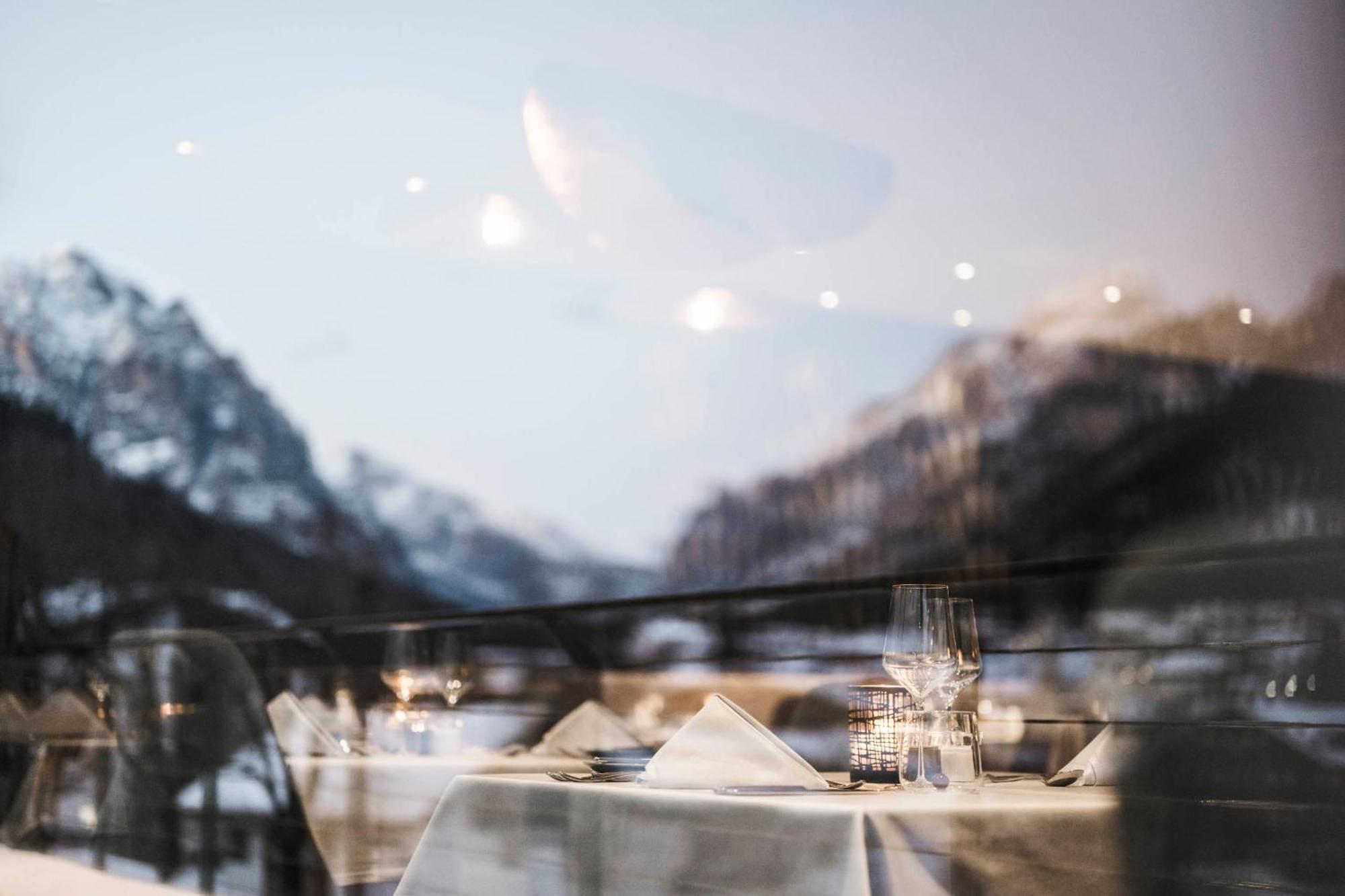 Excelsior Dolomites Life Resort Сан Вигилио ди Маребе Екстериор снимка